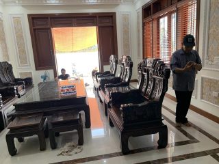 bàn ghế như ý kích thước hoành tráng