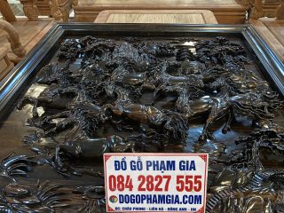 tranh mã đáo gỗ mun hoa