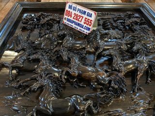 hình tượng bát mã đục tay tinh xảo