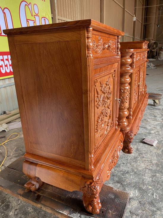 Kệ tivi cột nho con sóc