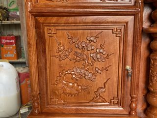 Kệ tivi cột nho con sóc
