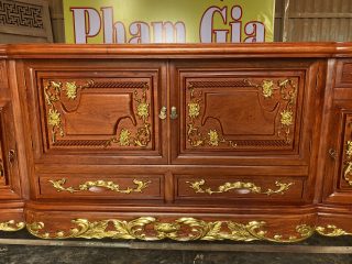Kệ tivi louis hoàng gia gỗ hương