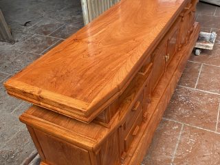 kệ tivi gỗ tự nhiên