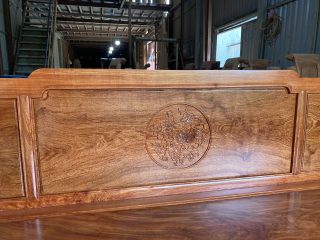 Bàn ghế quốc sắc thiên hương