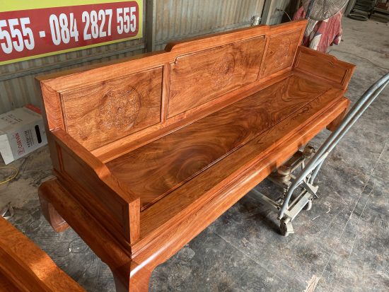 Bàn ghế quốc sắc thiên hương