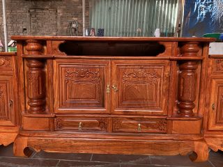 kệ tivi cột nho 2m4 gỗ hương