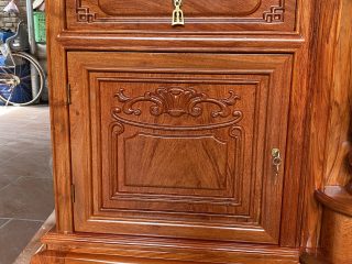 kệ tivi cột nho 2m4 gỗ hương