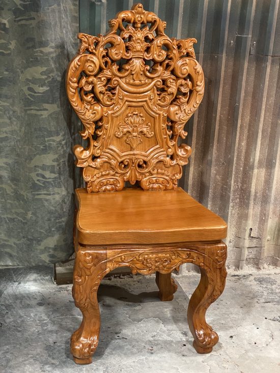 Ghế ăn hoàng gia nguyên khối, vách tựa lưng dày 8cm đục hoa lá tây