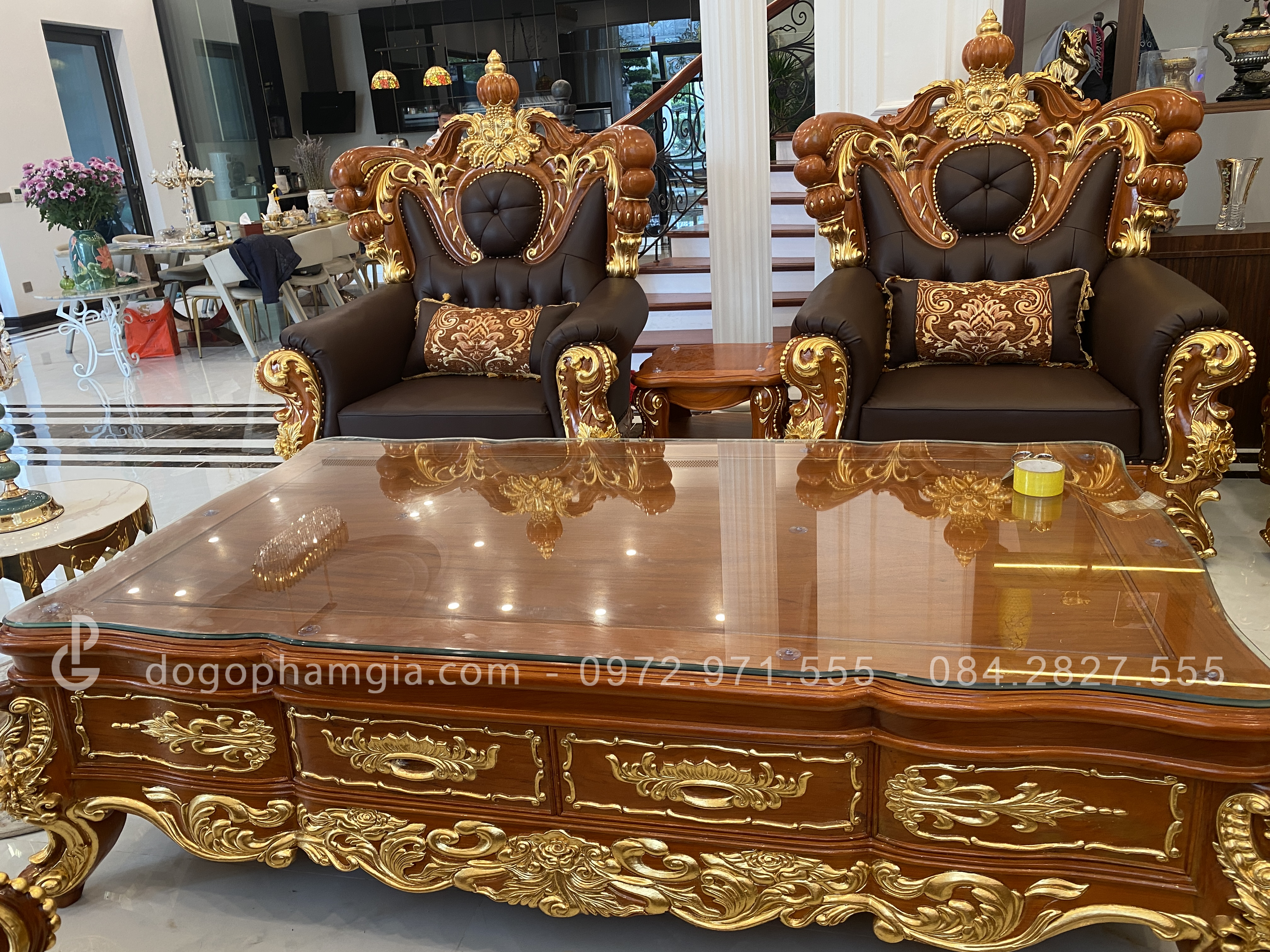 sofa hoang gia dat vang