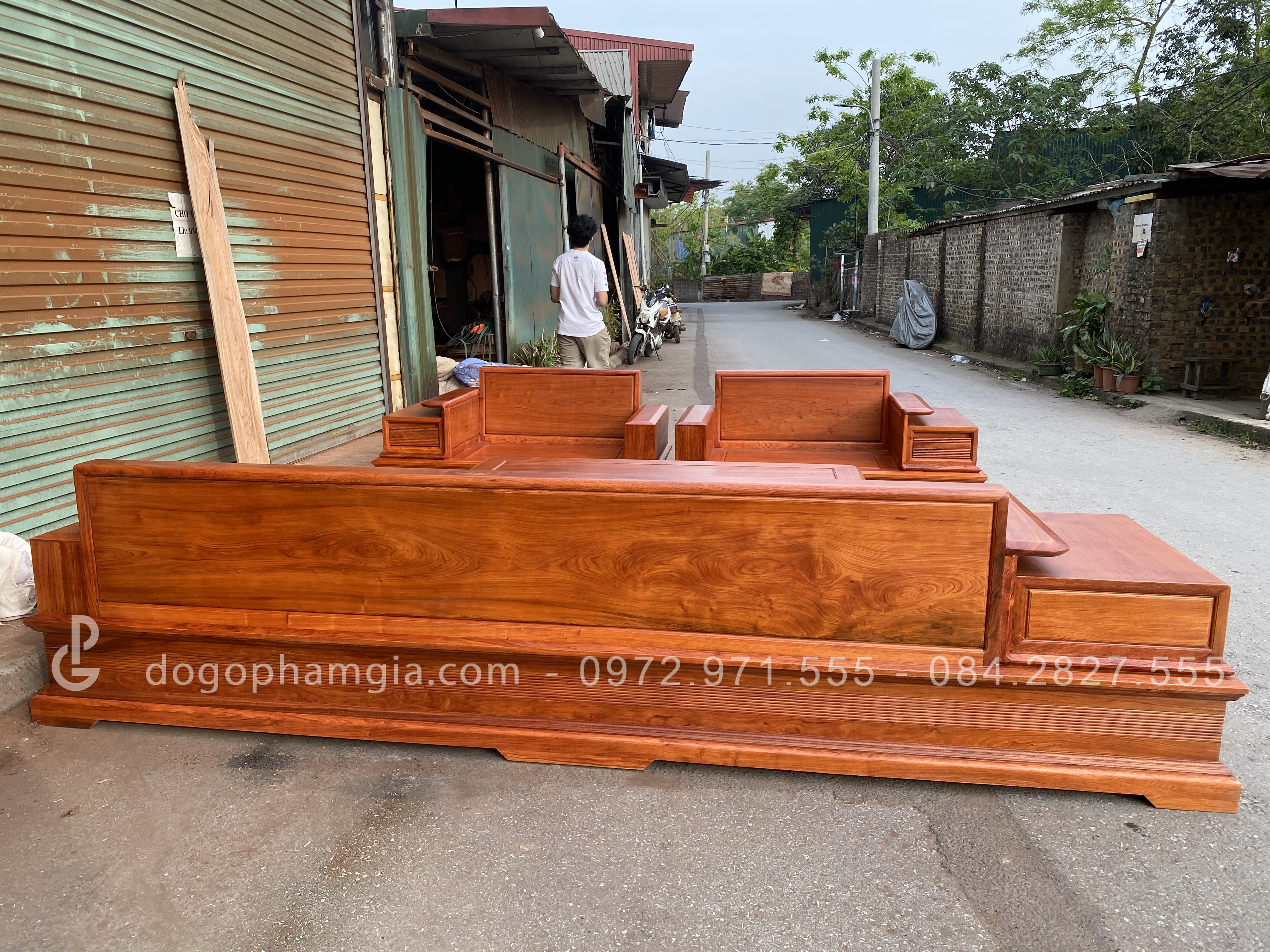 Sofa chân pháo gỗ hương