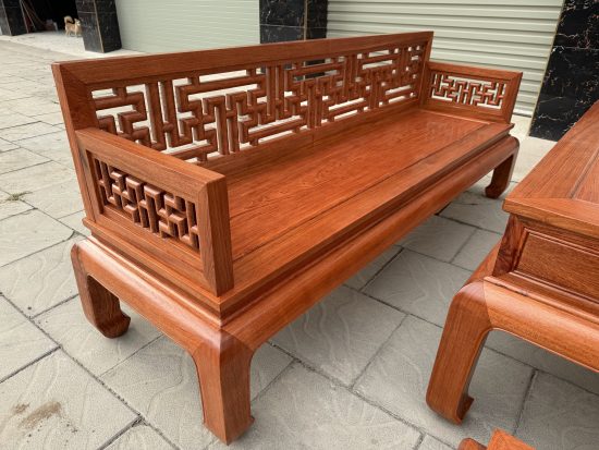 Bàn ghế Chữ Vạn