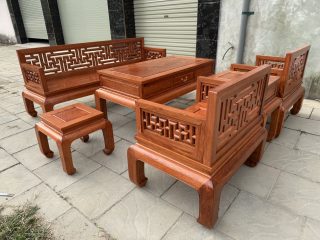 Bàn ghế Chữ Vạn