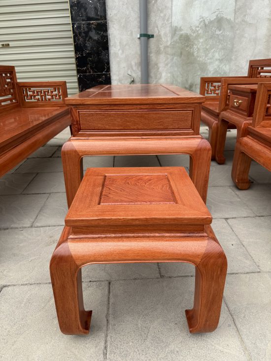 Bàn ghế Chữ Vạn