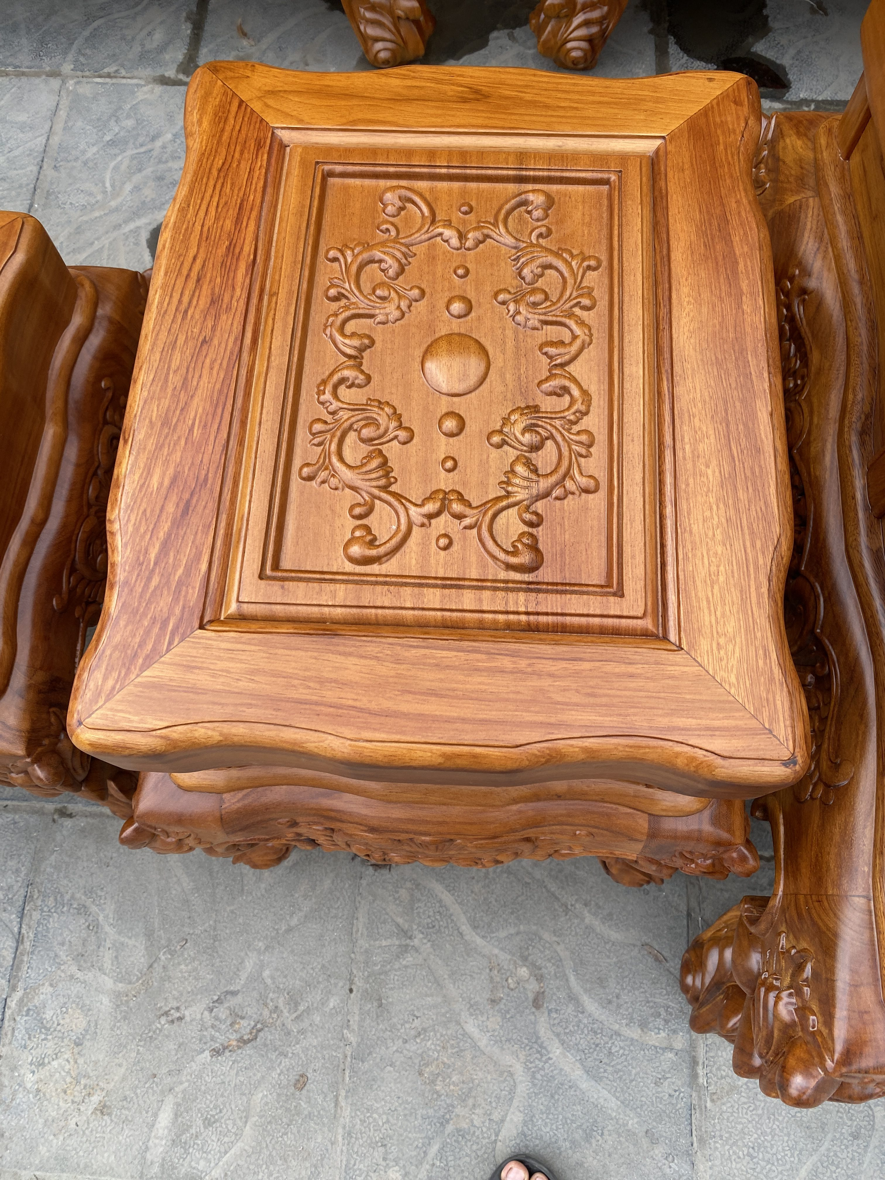 bàn ghế hoàng gia k10v2