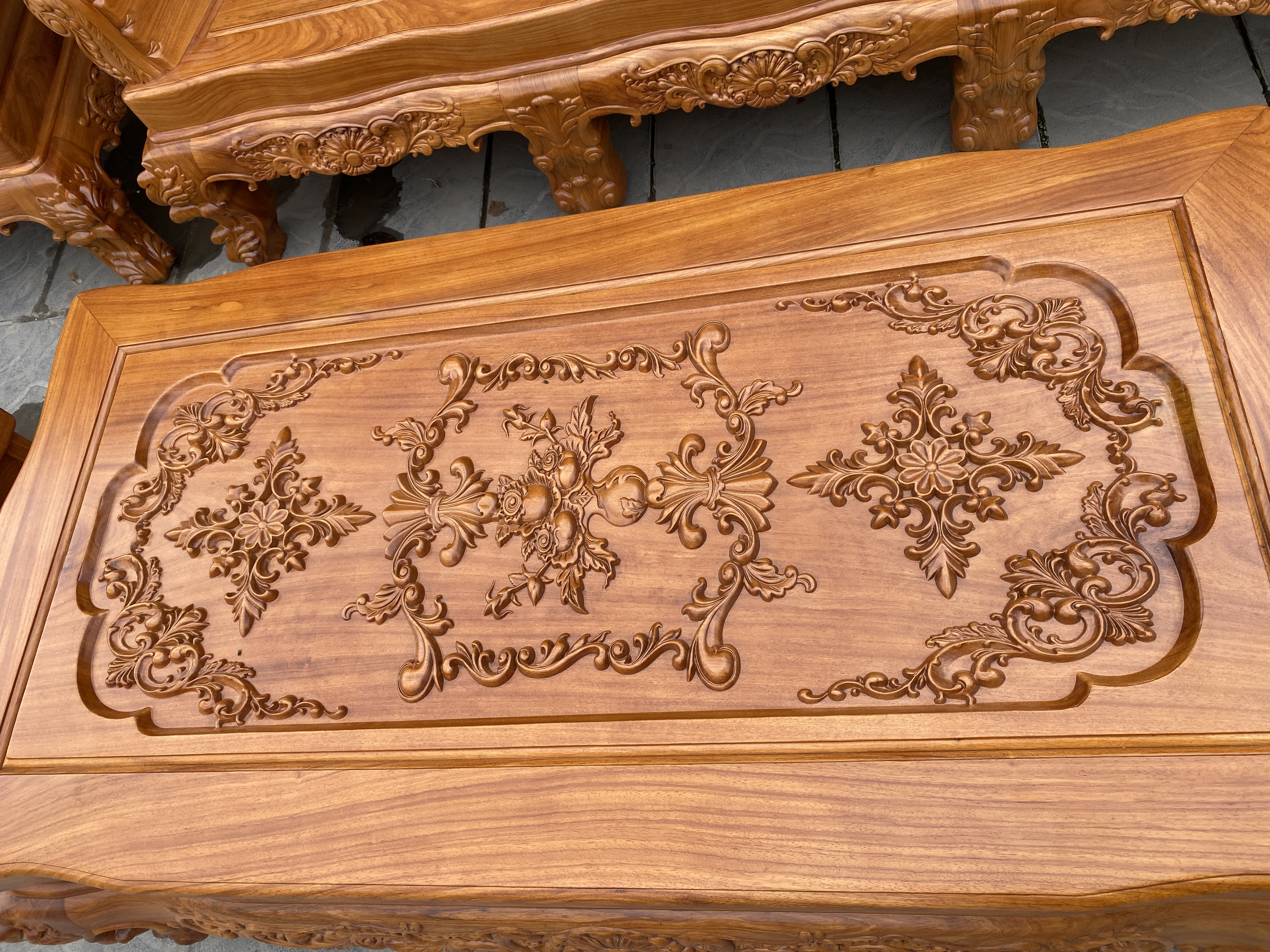 bàn ghế hoàng gia k10v2