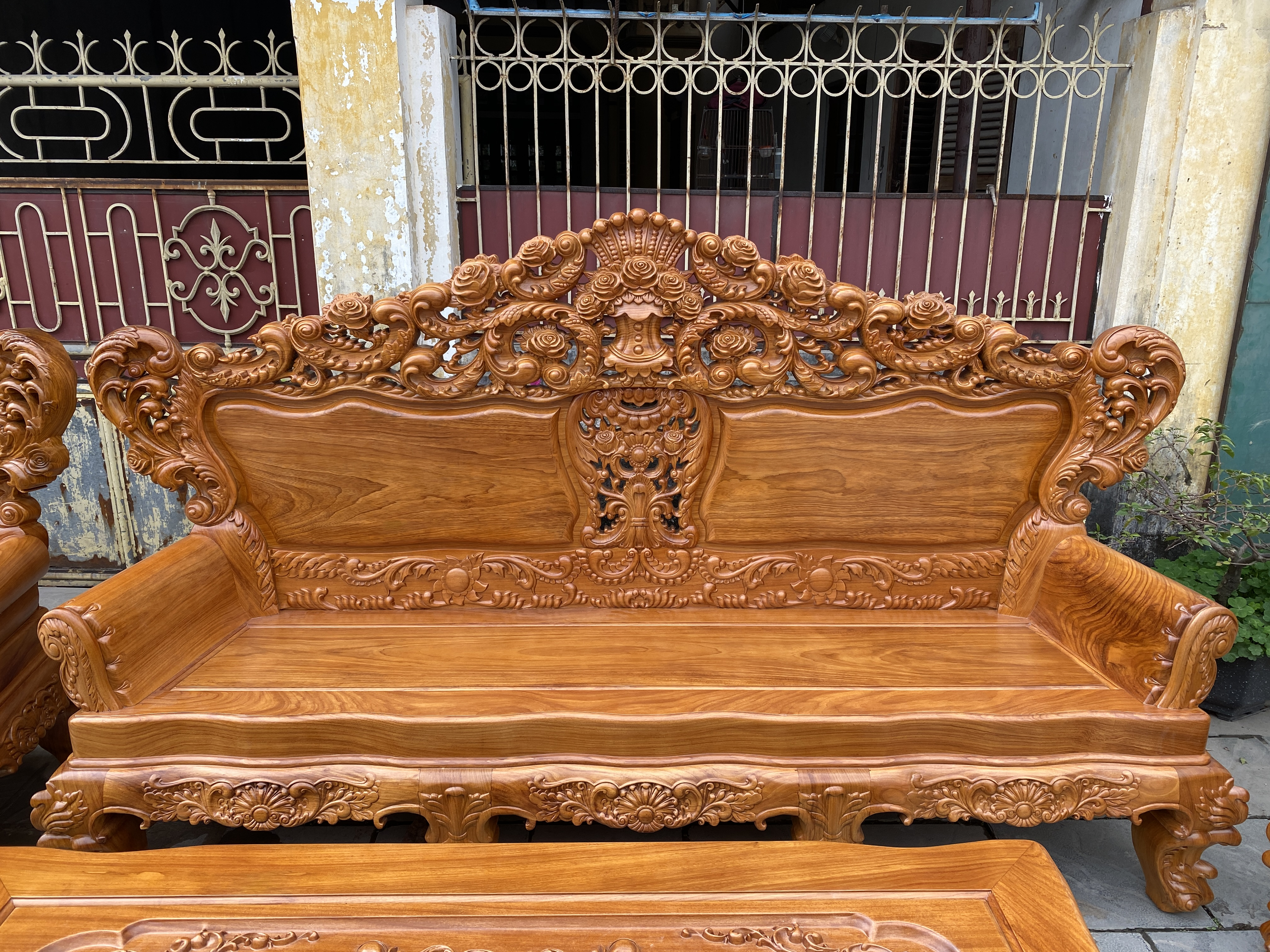 bàn ghế hoàng gia k10v2