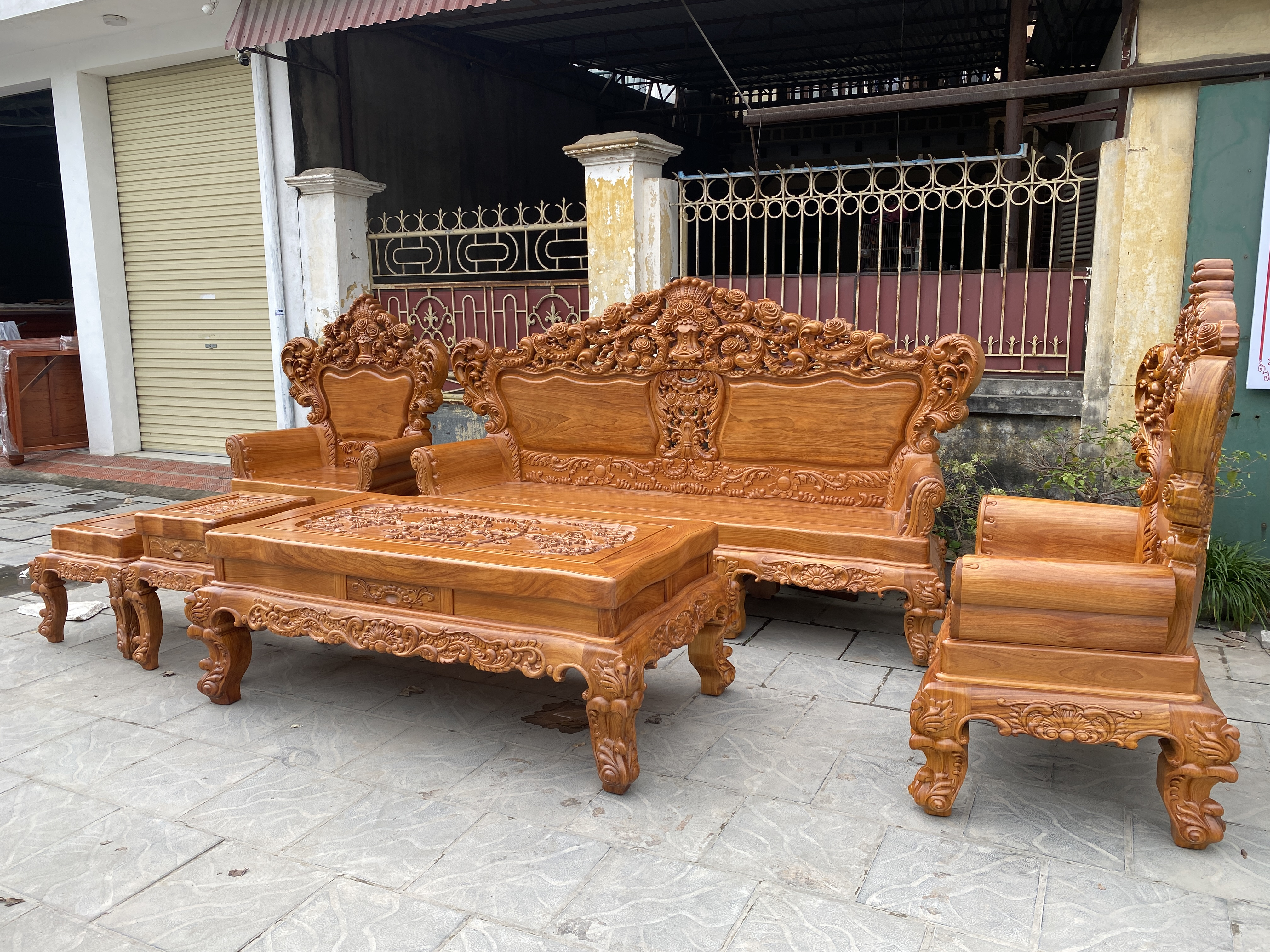 bàn ghế hoàng gia k10v2