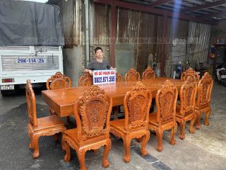 Bàn ăn nguyên khối gỗ gõ đỏ (anh Định Hải Phòng)
