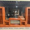 Kệ tivi nguyên khối gỗ hương đá kèm tủ loa (a Hà - Thanh Trì)